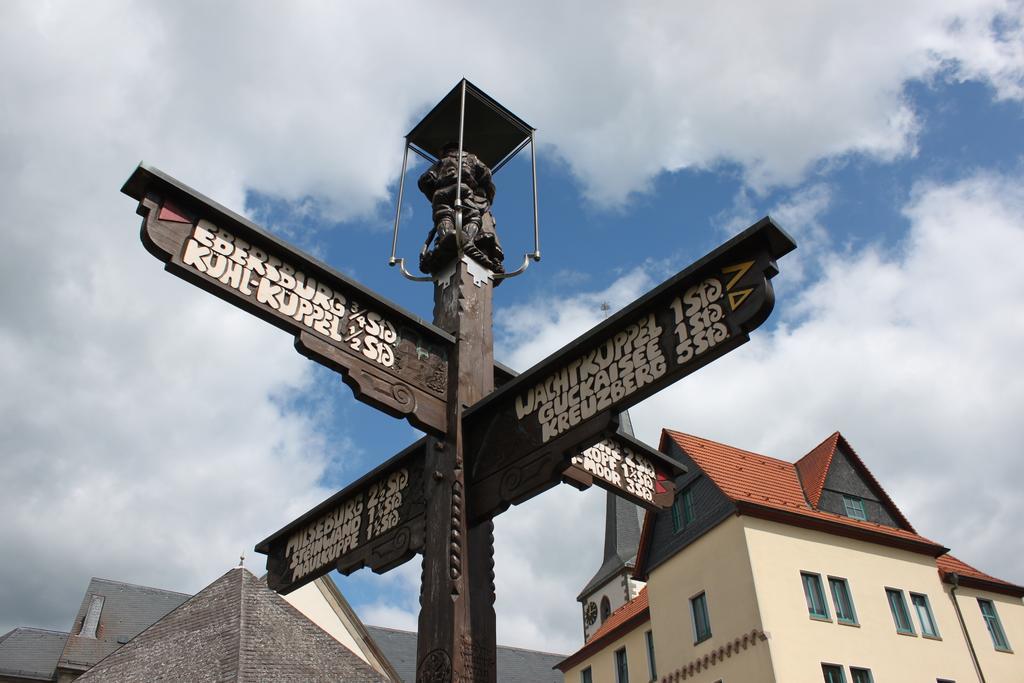 Zur Sonne "Gasthaus-Bar-Events" Poppenhausen Eksteriør billede