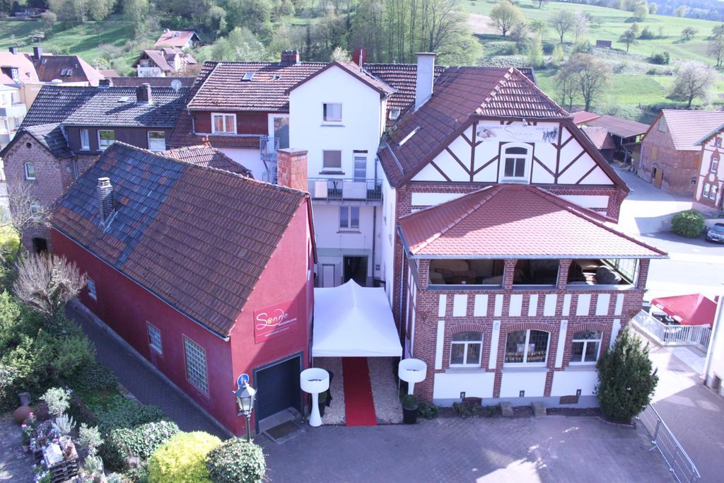 Zur Sonne "Gasthaus-Bar-Events" Poppenhausen Eksteriør billede
